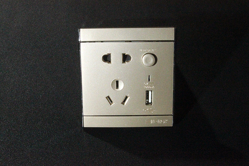 ��ɫ�_�P(gu��n)