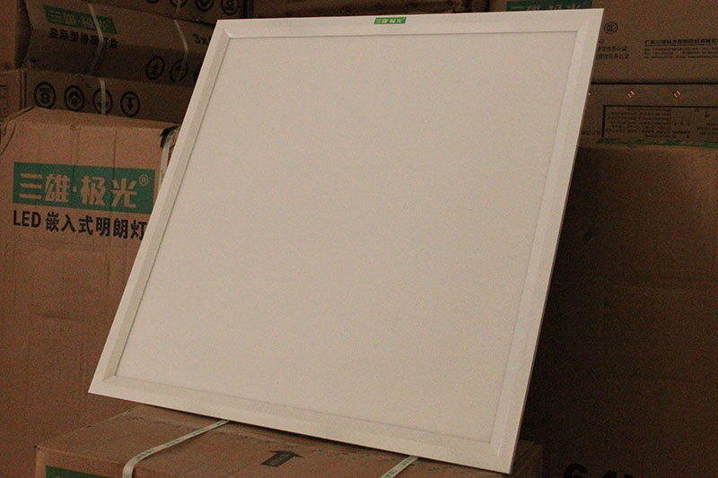 LED���ʟ��P