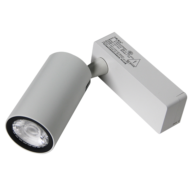 ����ϵ��LED��(d��o)܉���